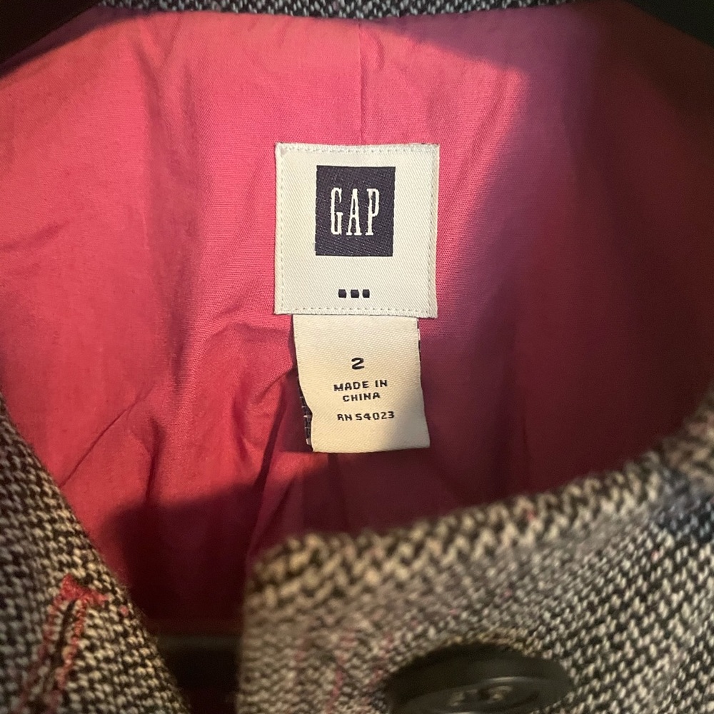 GAP black and white wool blend blazer, size 2 - Picture 10 of 13